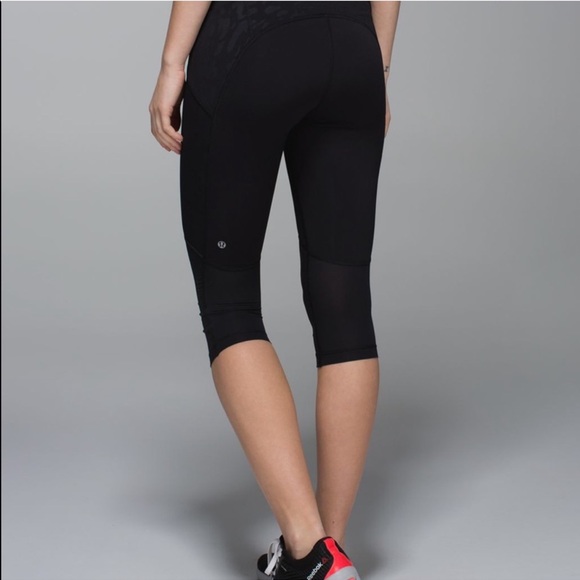 lululemon athletica cropped leggings with pockets - Picture 2 of 8
